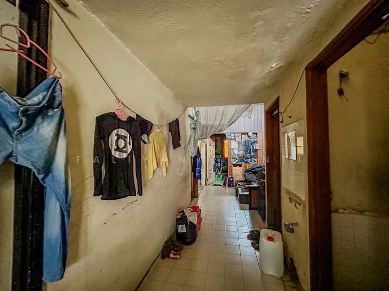 Terraced House for Sale in KL City Centre (Kuala Lumpur) - Faliyana binti Muda - Corridor - PropertyGuru.com.my