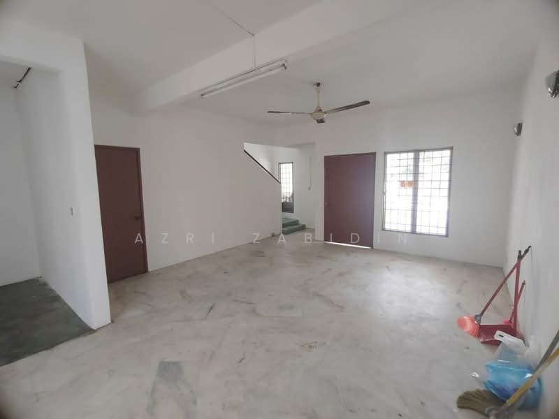 2-storey Terraced House for Sale in Bandar Tasik Puteri (Rawang) - Azri Zabidin - Living Room - PropertyGuru.com.my