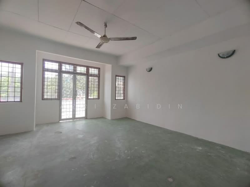 2-storey Terraced House for Sale in Bandar Tasik Puteri (Rawang) - Azri Zabidin - Living Room - PropertyGuru.com.my
