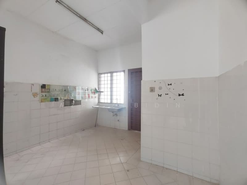 2-storey Terraced House for Sale in Bandar Tasik Puteri (Rawang) - Azri Zabidin - Kitchen - PropertyGuru.com.my