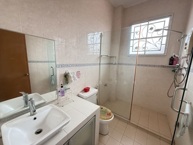 Rumah Teres 2 Tingkat untuk Dijual di Taman Pertam Jaya (Melaka City) - Ramona Tan - Bathroom - PropertyGuru.com.my