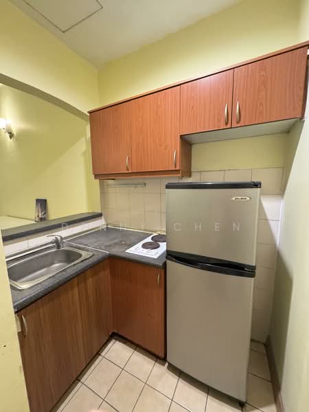Servis Apartment untuk Dijual di Dorchester - Denny Chen - Kitchen - PropertyGuru.com.my