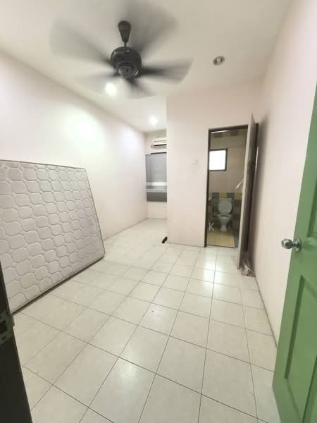 2-storey Terraced House for Sale in Puncak Tambun Indah (Tambun) - Derrick Chung - Bedroom - PropertyGuru.com.my