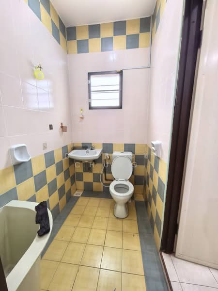2-storey Terraced House for Sale in Puncak Tambun Indah (Tambun) - Derrick Chung - Bathroom - PropertyGuru.com.my