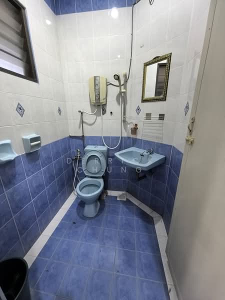 2-storey Terraced House for Sale in Puncak Tambun Indah (Tambun) - Derrick Chung - Bathroom - PropertyGuru.com.my