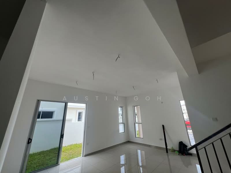 Rumah Berkembar untuk Dijual di Alam Sari (Bangi) - Austin Goh - Living Room - PropertyGuru.com.my