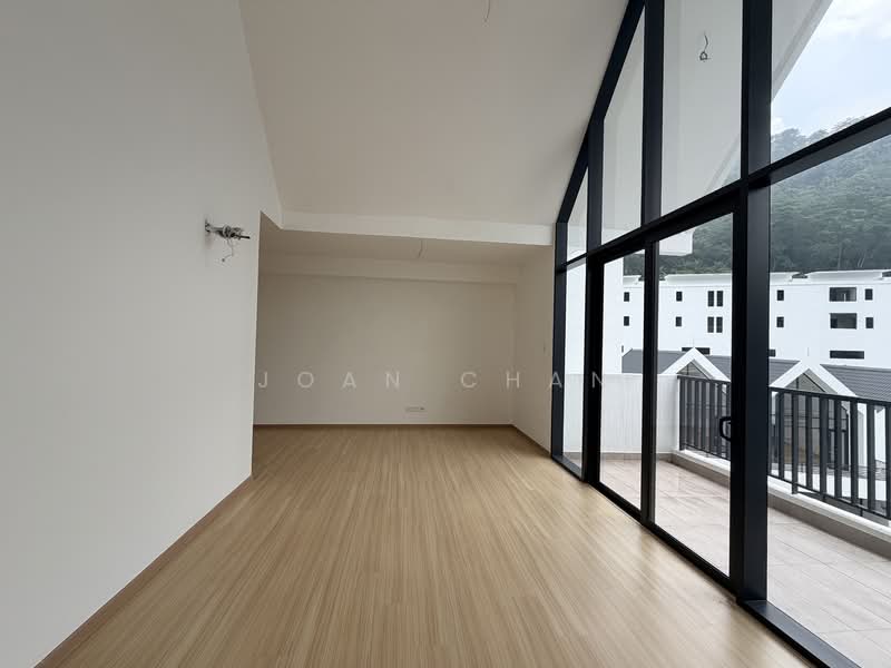 Rumah Teres 3.5 Tingkat untuk Dijual di Damansara Perdana (Selangor) - Joan Chan - Master - PropertyGuru.com.my