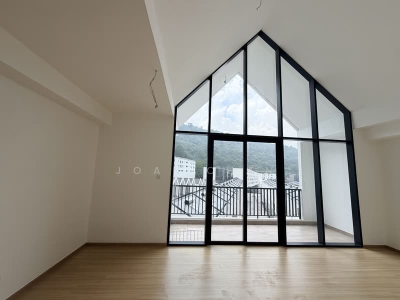 Rumah Teres 3.5 Tingkat untuk Dijual di Damansara Perdana (Selangor) - Joan Chan - Master - PropertyGuru.com.my