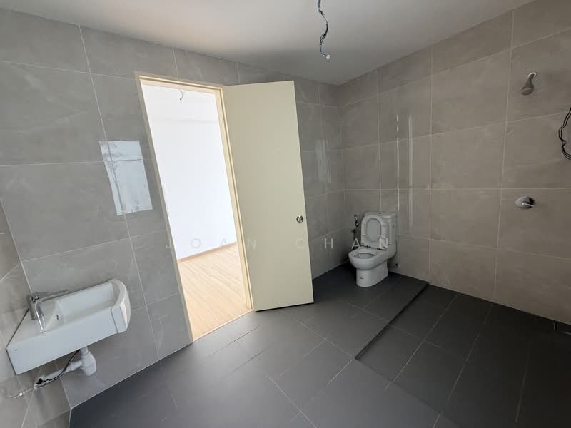 Rumah Teres 3.5 Tingkat untuk Dijual di Damansara Perdana (Selangor) - Joan Chan - Master Bathroom - PropertyGuru.com.my