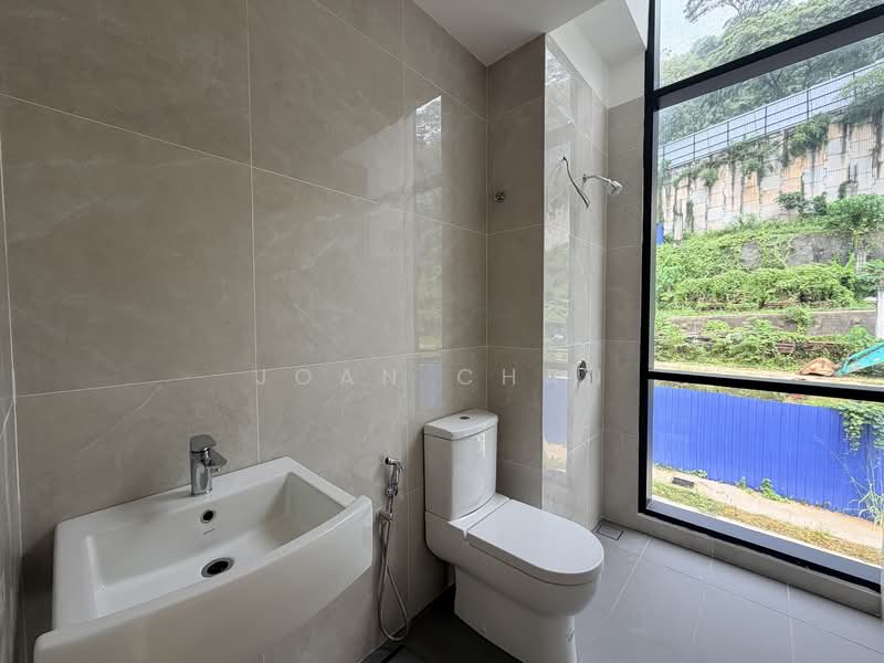 Rumah Teres 3.5 Tingkat untuk Dijual di Damansara Perdana (Selangor) - Joan Chan - Bed2 Bathroom - PropertyGuru.com.my
