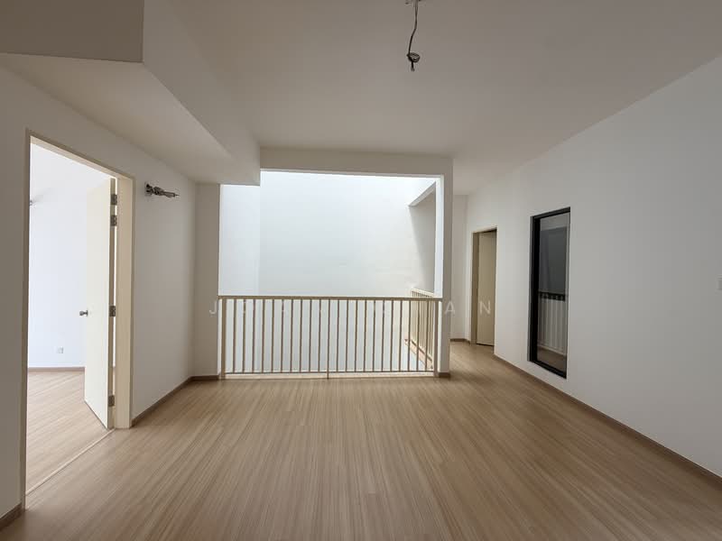 Rumah Teres 3.5 Tingkat untuk Dijual di Damansara Perdana (Selangor) - Joan Chan - second living hall - PropertyGuru.com.my