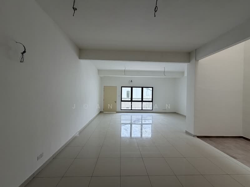 Rumah Teres 3.5 Tingkat untuk Dijual di Damansara Perdana (Selangor) - Joan Chan - Living Room - PropertyGuru.com.my