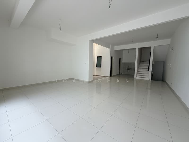 Rumah Teres 3.5 Tingkat untuk Dijual di Damansara Perdana (Selangor) - Joan Chan - Living Room - PropertyGuru.com.my