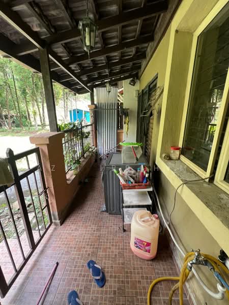 2-storey Terraced House for Sale in Bukit Jelutong (Shah Alam) - Azli Ibrahim - Exterior - PropertyGuru.com.my