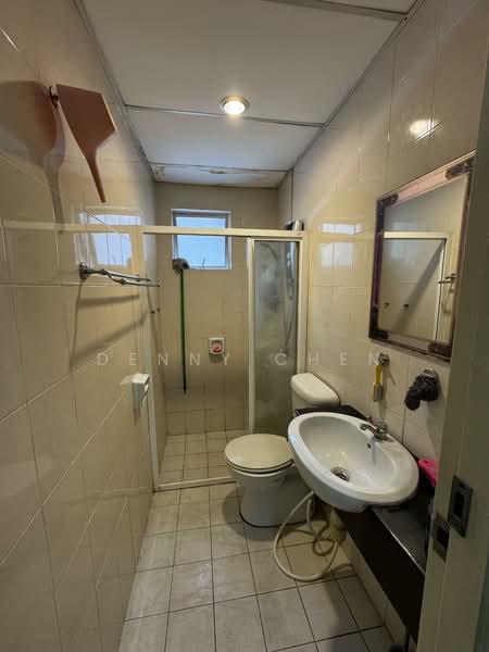 Service Residence for Sale at Dorchester - Denny Chen - Bathroom - PropertyGuru.com.my