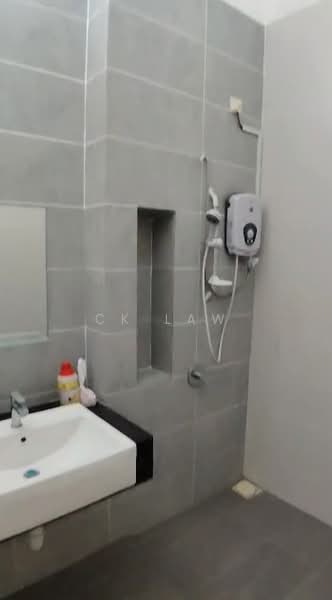 Rumah Teres 2 Tingkat untuk Disewa di Semenyih (Selangor) - CK Law - Bathroom - PropertyGuru.com.my