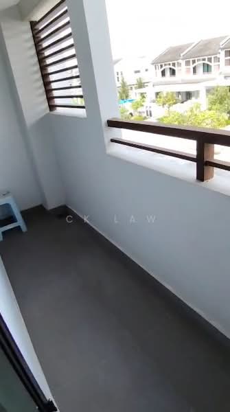 Rumah Teres 2 Tingkat untuk Disewa di Semenyih (Selangor) - CK Law - Balcony - PropertyGuru.com.my