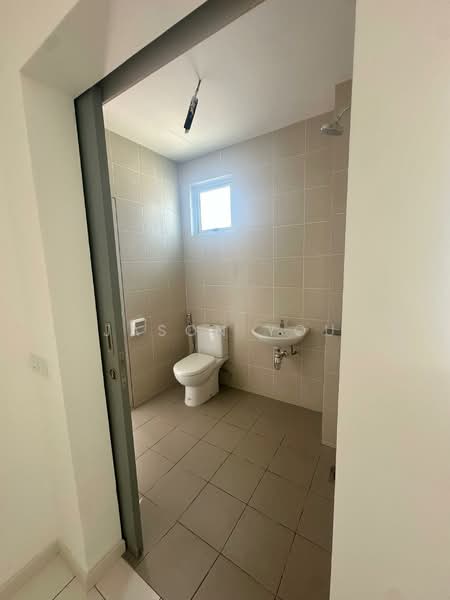 Rumah Teres 2 Tingkat untuk Dijual di Bandar Serenia (Dengkil) - JASON YOU - Bathroom - PropertyGuru.com.my