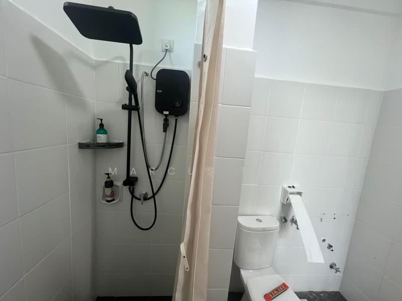 Pangsapuri untuk Disewa di Residensi Larkin Indah - Marcus Tey - Bathroom - PropertyGuru.com.my