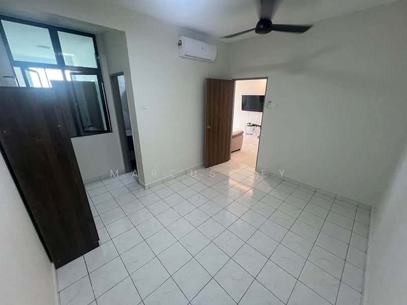Pangsapuri untuk Disewa di Residensi Larkin Indah - Marcus Tey - Interior - PropertyGuru.com.my