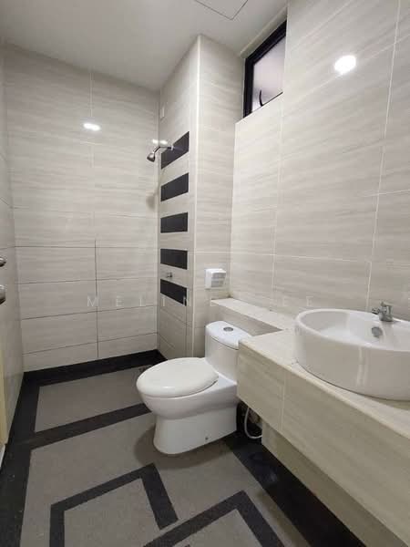Service Residence for Sale at D'Summit Residences - Melinda Ee - Bathroom - PropertyGuru.com.my