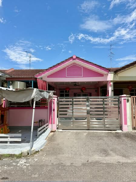 1-storey Terraced House for Sale in Bandar Jaya Putra (Johor Bahru) - Fion Cheong - Exterior - PropertyGuru.com.my