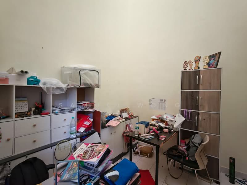 Rumah Teres 1 Tingkat untuk Dijual di Taman Molek (Johor Bahru) - Samuel Wong - Study - PropertyGuru.com.my