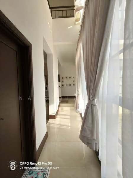 Bungalow for Sale in Bukit Jelutong (Shah Alam) - Nazri Hassan - Corridor - PropertyGuru.com.my