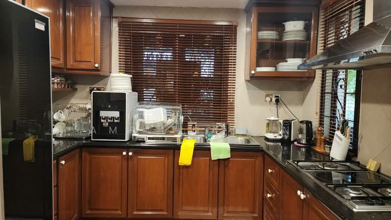 Semi-Detached House for Sale in Damansara Heights (Kuala Lumpur) - Amril Najmin - Kitchen - PropertyGuru.com.my