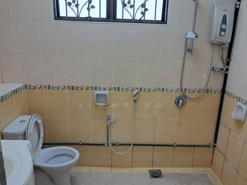 2-storey Terraced House for Sale in Bandar Tun Hussein Onn (Cheras) - Jimmy Ng - Bathroom - PropertyGuru.com.my
