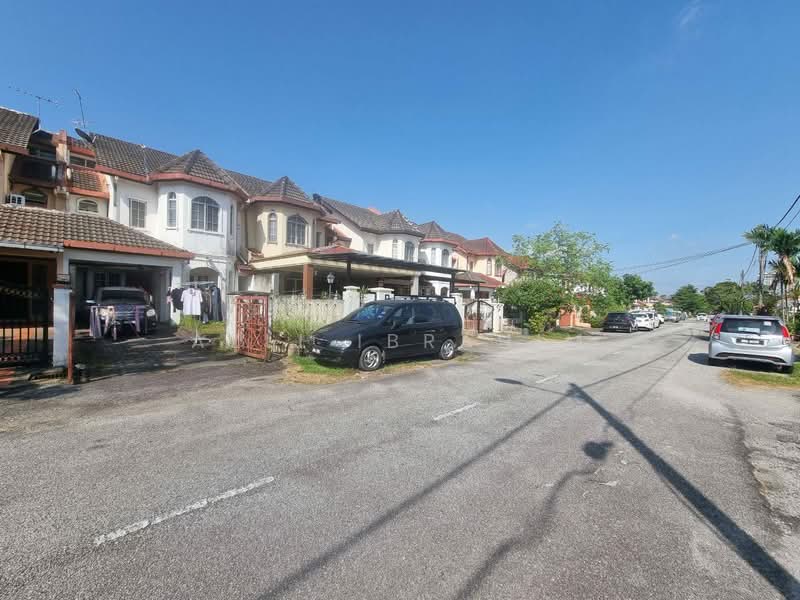 2-storey Terraced House for Sale in Usj 11 (Subang Jaya) - Azli Ibrahim - Exterior - PropertyGuru.com.my