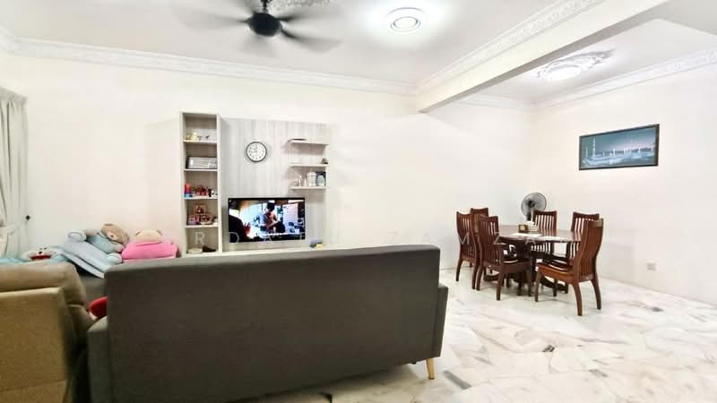 2-storey Terraced House for Sale in Taman Universiti Bangi (Kajang) - Wardatu Zamzam - Living Room - PropertyGuru.com.my