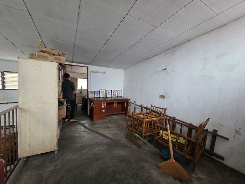 1-storey Terraced House for Sale in Seksyen 17 (Shah Alam) - Dr Shahril Nizam - Interior - PropertyGuru.com.my