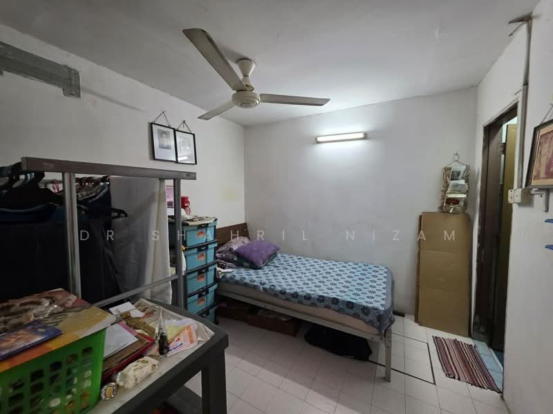 1-storey Terraced House for Sale in Seksyen 17 (Shah Alam) - Dr Shahril Nizam - Bedroom - PropertyGuru.com.my