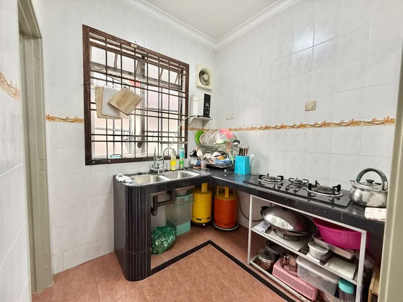 Rumah Teres 1.5 Tingkat untuk Dijual di Taman Daya (Johor Bahru) - Au Yong Lucy - Kitchen - PropertyGuru.com.my