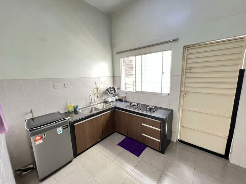 2-storey Terraced House for Sale in Setia Alam (Selangor) - Alson Tan - Kitchen - PropertyGuru.com.my