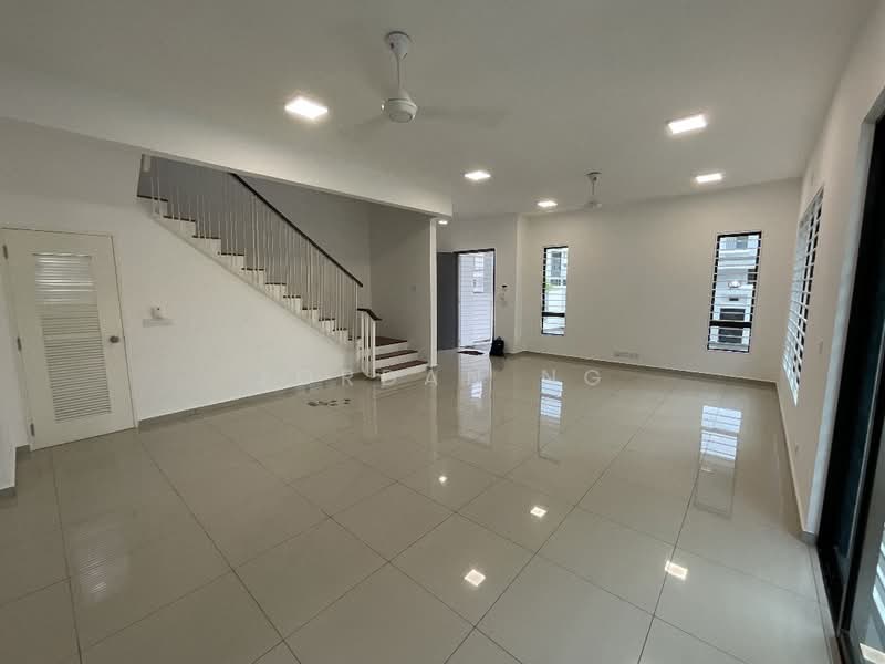 Semi-Detached House for Rent in Setia Utama (Setia Alam) - Jordan Ng - Living Room - PropertyGuru.com.my