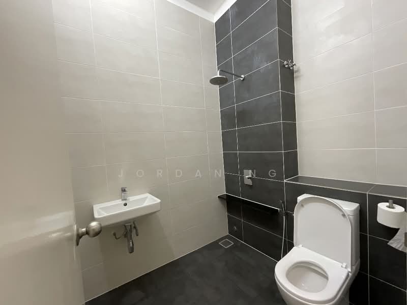 Semi-Detached House for Rent in Setia Utama (Setia Alam) - Jordan Ng - Bathroom - PropertyGuru.com.my
