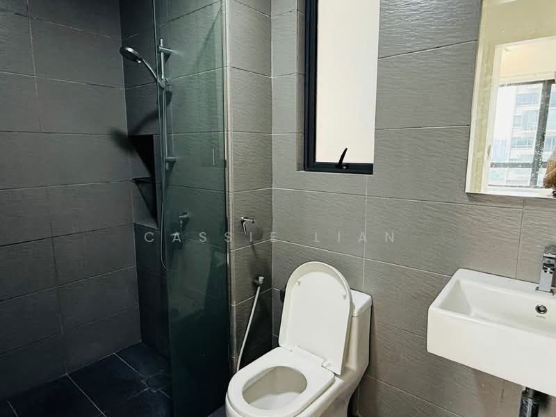 Servis Apartment untuk Disewa di Petalz Residences - Cassie Lian - Bathroom - PropertyGuru.com.my