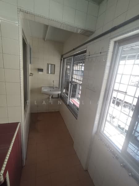 Flat for Sale at Taman Jinjang Baru - Elaine Lian - Bathroom - PropertyGuru.com.my