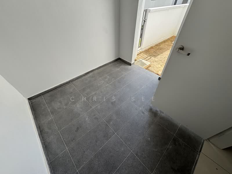 2-storey Terraced House for Rent in Bandar Gamuda Gardens (Rawang) - Chris See - Entrance - PropertyGuru.com.my