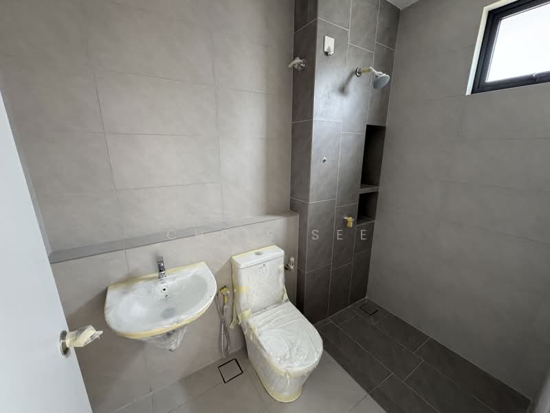 2-storey Terraced House for Rent in Bandar Gamuda Gardens (Rawang) - Chris See - Bathroom - PropertyGuru.com.my