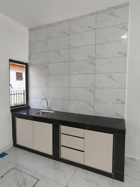 Rumah Teres 1 Tingkat untuk Dijual di Kulai (Johor) - Daniel Yong - Kitchen - PropertyGuru.com.my