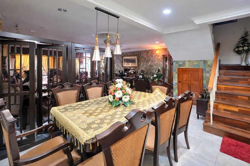 Rumah Teres 2 Tingkat untuk Dijual di Seksyen 3 (Bangi) - Nor Azdlin Adnan - Dining Room - PropertyGuru.com.my