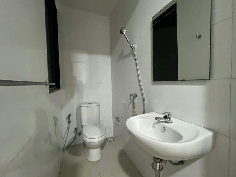 Kondominium untuk Disewa di One Central Park - Bing Cher - Bathroom - PropertyGuru.com.my