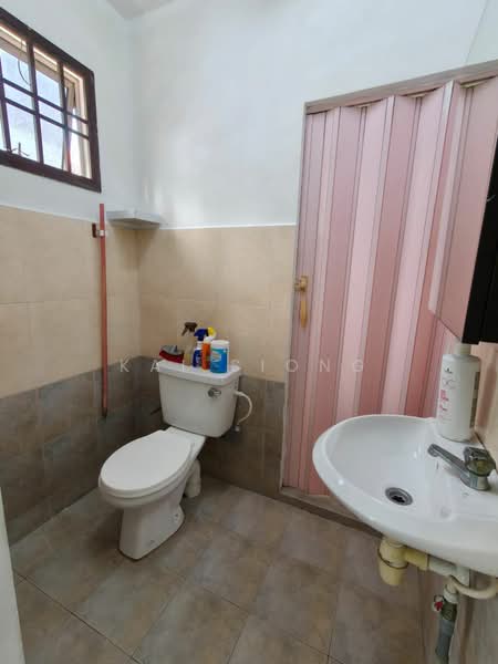 Terraced House for Sale in Skudai (Johor) - Kai Siong - Bathroom - PropertyGuru.com.my