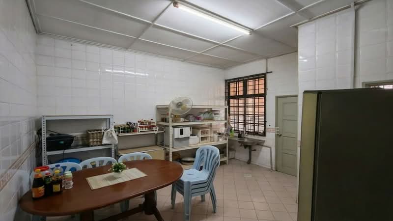 1-storey Terraced House for Sale in Johor Bahru (Johor) - Kelvin Chee - Kitchen - PropertyGuru.com.my