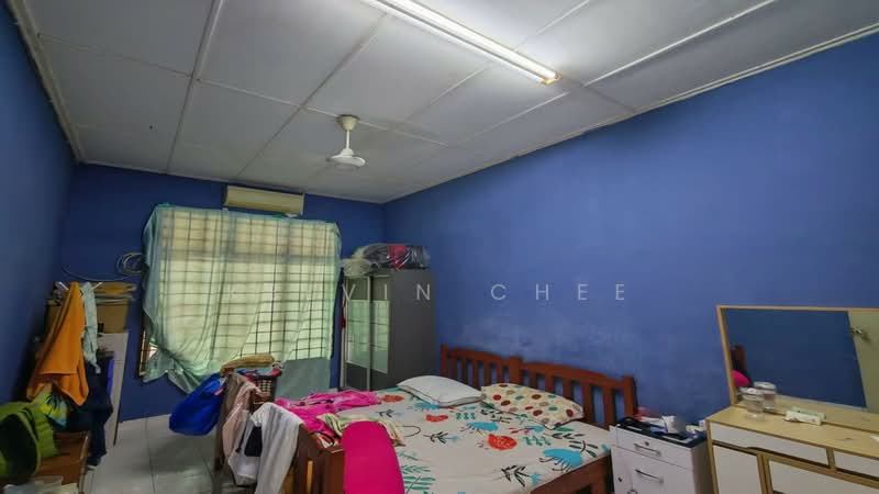 1-storey Terraced House for Sale in Johor Bahru (Johor) - Kelvin Chee - Bedroom - PropertyGuru.com.my