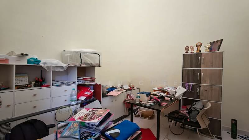 1-storey Terraced House for Sale in Johor Bahru (Johor) - Kelvin Chee - Study - PropertyGuru.com.my