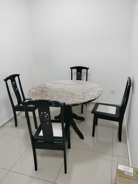 Servis Apartment untuk Disewa di One Equine - Emerlyne Shum - Dining Room - PropertyGuru.com.my